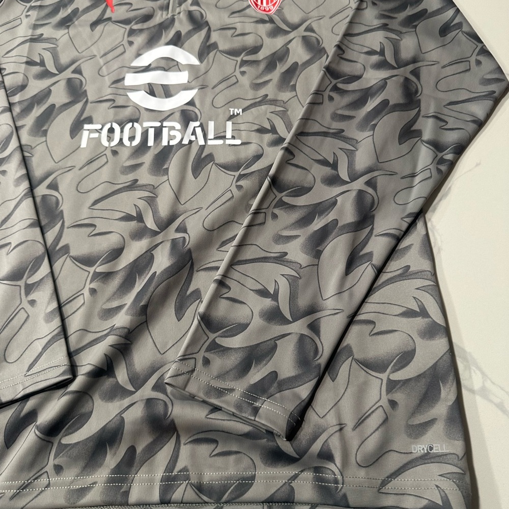 AC Milan PUMA Soccer / Football Men’s 1/4 Zip Long Sleeve (Large) Retail For $75 - Picture 7 of 14